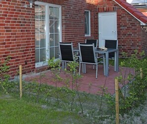 Outdoor dining - Schöne Ferienwohnung in Zentraler Lage (Greetsiel)