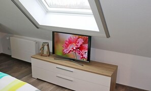 2 عدّة غرف نوم ومكواة/لوح كي وواي فاي مجانًا