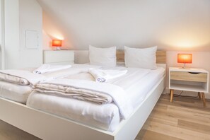 2 bedrooms, iron/ironing board, free WiFi
