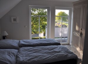 2 Schlafzimmer, Bügeleisen/Bügelbrett, kostenloses WLAN