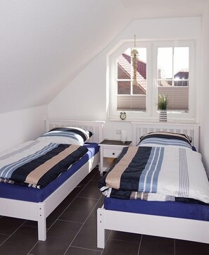 2 Schlafzimmer, Reisekinderbett, kostenloses WLAN