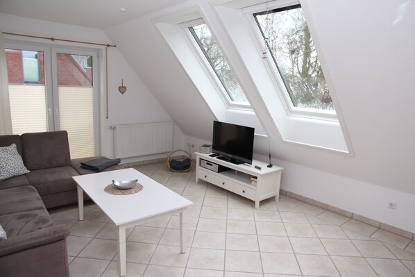 TV, stereo - Helle Wohnung in Zentraler Lage (Greetsiel)