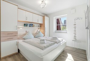 2 Schlafzimmer, Bügeleisen/Bügelbrett, kostenloses WLAN