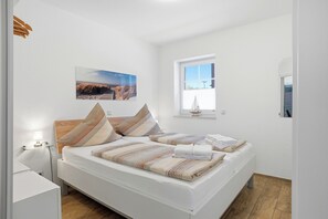3 bedrooms, travel cot, free WiFi