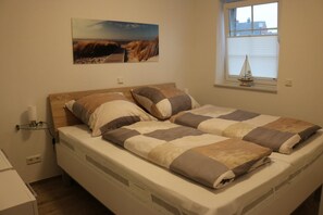 3 bedrooms, travel crib, free WiFi