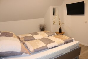 3 bedrooms, travel crib, free WiFi