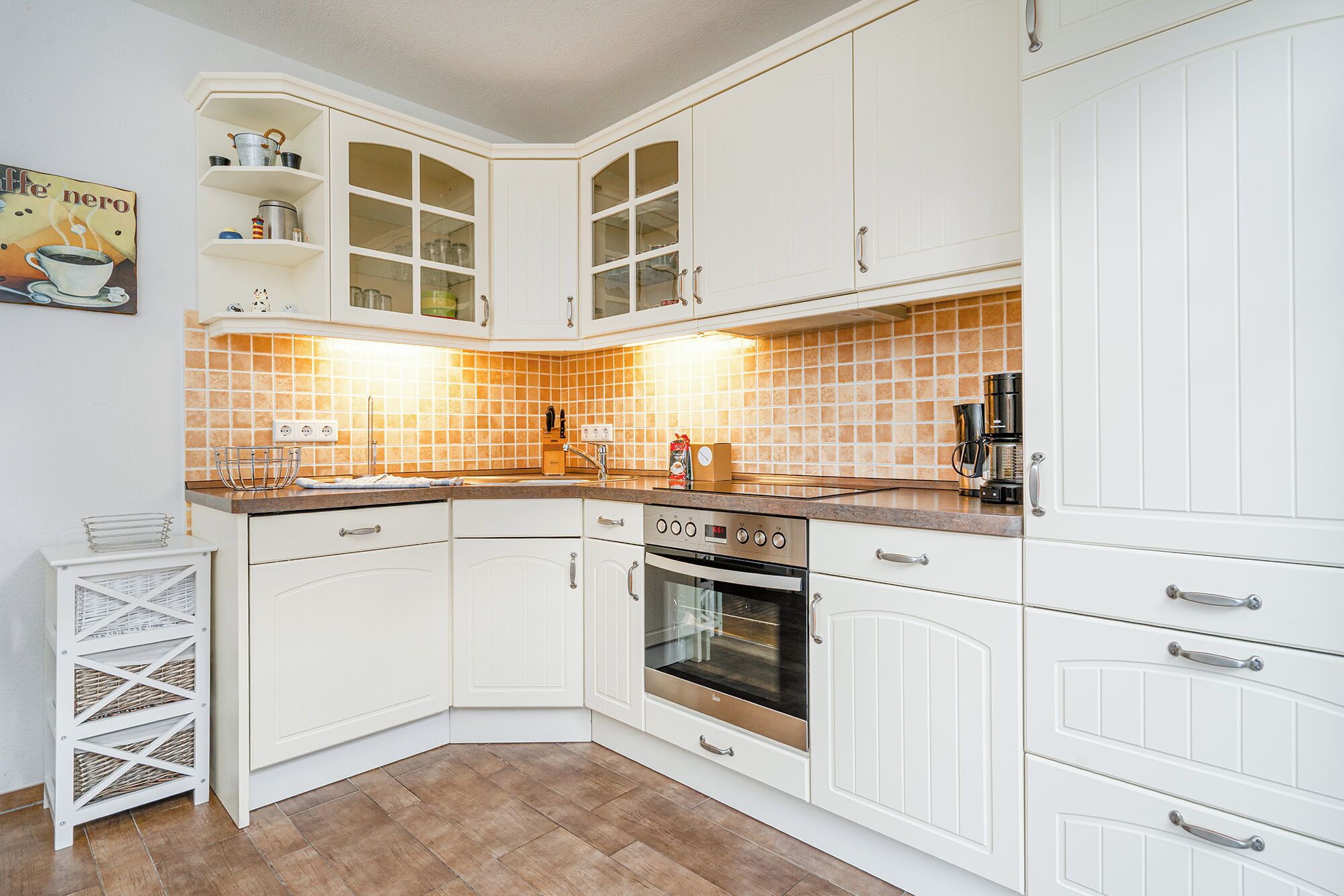 Kühlschrank, Ofen, Herdplatte, Geschirrspüler