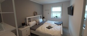 2 Schlafzimmer, Bügeleisen/Bügelbrett, kostenloses WLAN