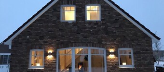 Sehr Hochwertiges Ferienhaus Direkt am Wariner See