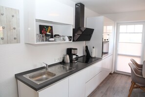 Kühlschrank, Ofen, Herdplatte, Geschirrspüler