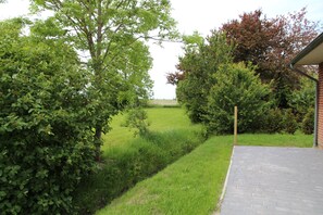 Property grounds - Hundefreundliches Ferienhaus in Ruhiger Sackgassenlage mit Tollem Deichblick! (Greetsiel)