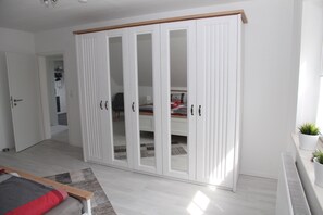 3 bedrooms, iron/ironing board, free WiFi - Hundefreundliches Ferienhaus in Ruhiger Sackgassenlage mit Tollem Deichblick! (Greetsiel)