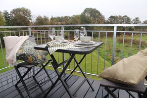 تناول الطعام بالخارج