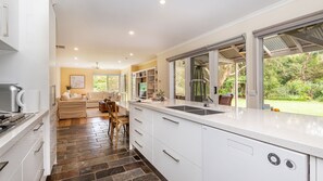 Fridge, microwave, stovetop, dishwasher - Inglewood Gardens in Rosebud (Rosebud)