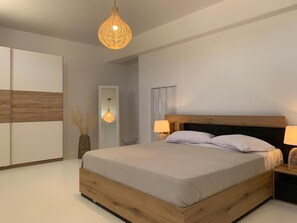 2 makuuhuonetta, silitysrauta/-lauta, Wi-Fi, vuodevaatteet