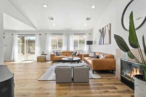 TV, fireplace, offices