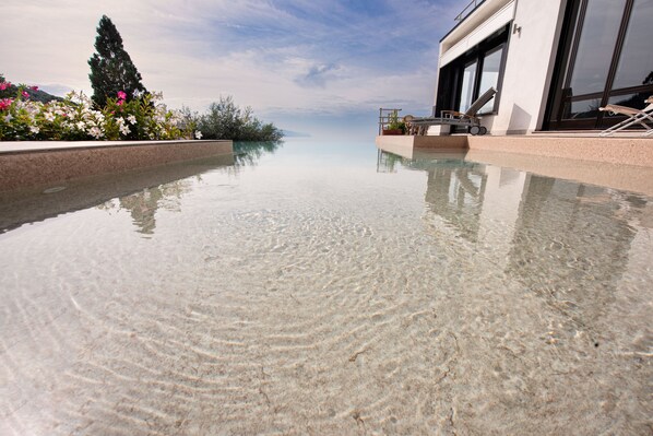 Outdoor pool - Villa Silvana-AmalfiCoast Panoramic villa  with large garden and swimmingpool    (Massa Lubrense)