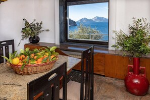 Dining - Villa Silvana-AmalfiCoast Panoramic villa  with large garden and swimmingpool    (Massa Lubrense)