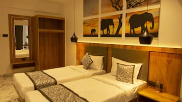In-room safe, desk, laptop workspace, iron/ironing board