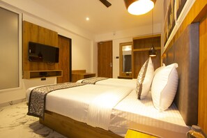 Premium Room | In-room safe, desk, laptop workspace, iron/ironing board - Monarch Montvert Rabale (Navi Mumbai)