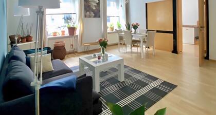 Düsseldorf City Center 2-Bedroom Apartment