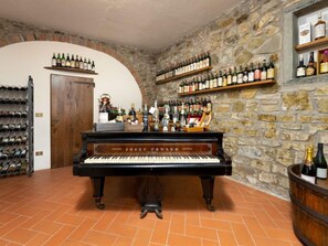 Bar (in der Unterkunft)