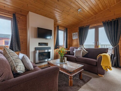 Loch Leven Lodge 10 by Interhome