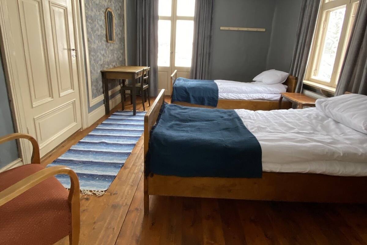 Decoración personalizada, muebles diferentes y escritorio