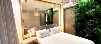 Metropolitan 06-Two Bedrooms TV 75' Cavalli Luxury