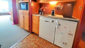 Unclassified image, 3 of 11, button - Cozy Studio for 6 with Mountain View, Ski Locker, and Modern Amenities in Piau-Engaly (Piau-Engaly)