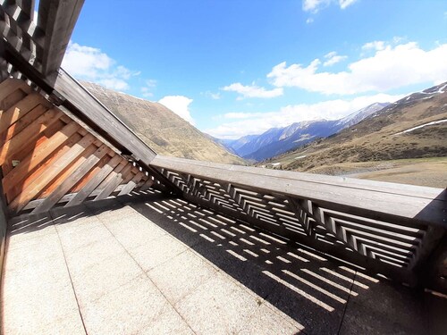 Cozy Studio for 6 with Mountain View, Ski Locker, and Modern Amenities in Piau-Engaly