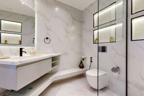 Hair dryer - 2212 Torch Tower, Dubai Marina (Dubai Marina)