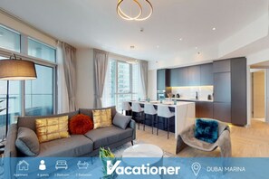 TV - 2212 Torch Tower, Dubai Marina (Dubai Marina)