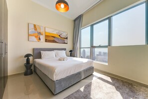 2 bedrooms, desk, iron/ironing board, free WiFi - Tranquil 2 Bed I City & Sea Views I Close to Beach (Dubai Marina)
