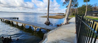 Paradise on Lake Harris Apt #201