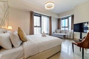 2 habitaciones, escritorio, tabla de planchar con plancha y wifi gratis 