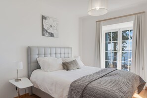 4 bedrooms, iron/ironing board, free WiFi, bed sheets - Casa Clarisse (Funchal)