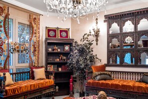 ลักซ์ชัวรี่อพาร์ทเมนท์ | บริเวณนั่งเล่น