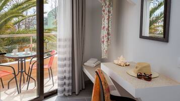 Deluxe Apartment | Free WiFi