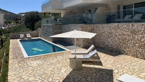 Outdoor pool - Premium summer house in Vinišće (Vinišće)