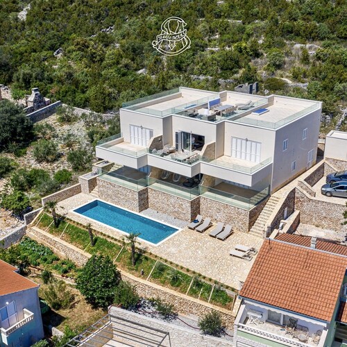 Premium summer house in Vinišće