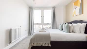 Apartment | 2 bedrooms, hypo-allergenic bedding, individually furnished