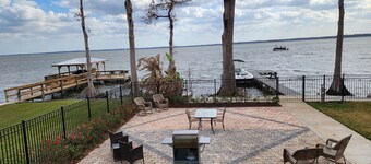 Paradise on Lake Harris Apt #102
