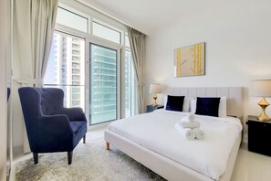 2 chambres, bureau, fer et planche à repasser, accès au Wi-Fi (inclus)