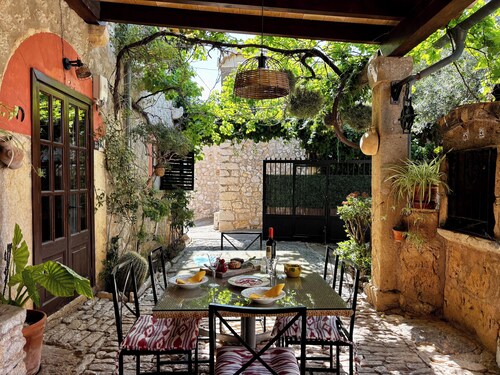 Belle Villa de campagne avec piscine à Es Capdella