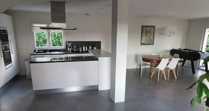 Villa 8 pers. à proximité des bords de SaÎne à Montmerle