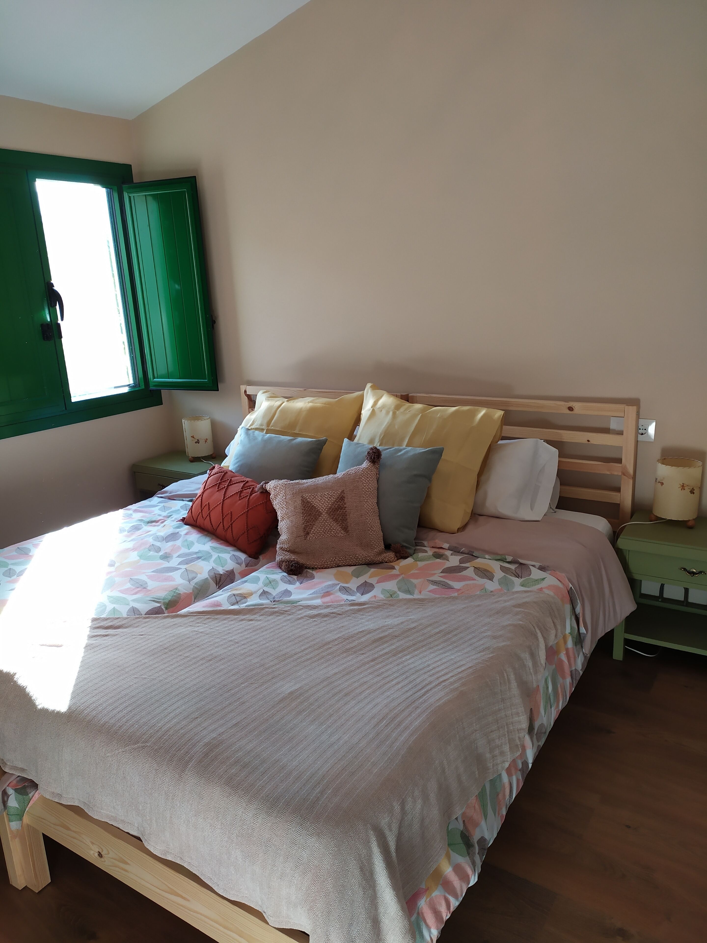 4 chambres, lit parapluie, Wi-Fi gratuit, draps fournis