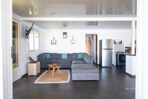 TV - Fare Matairoa - 2BR Beach Cottage (Moorea-Maiao)