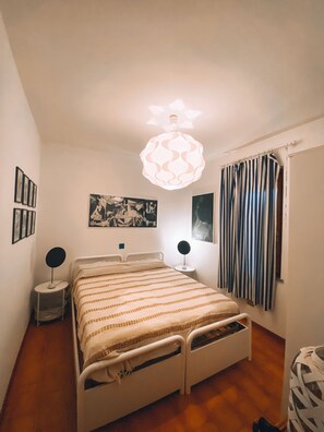 3 chambres, lit parapluie, Wi-Fi, draps fournis