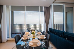 Deluxe Apartment | Dining room - Tanin - Breathtaking Panoramic Canal Views From Balcony (Dubai)